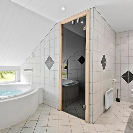 Feriehus Beautiful In With Sauna *