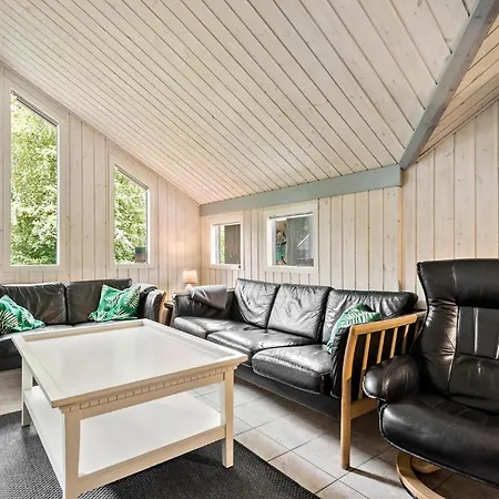 Feriehus Beautiful In With Sauna Oksbøl